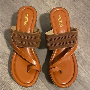 Metro Women's Brown Slide platform Sandals size 6.5